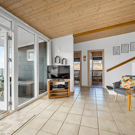 Vakantiehuis Emelin - 475m From The Sea By Interhome *